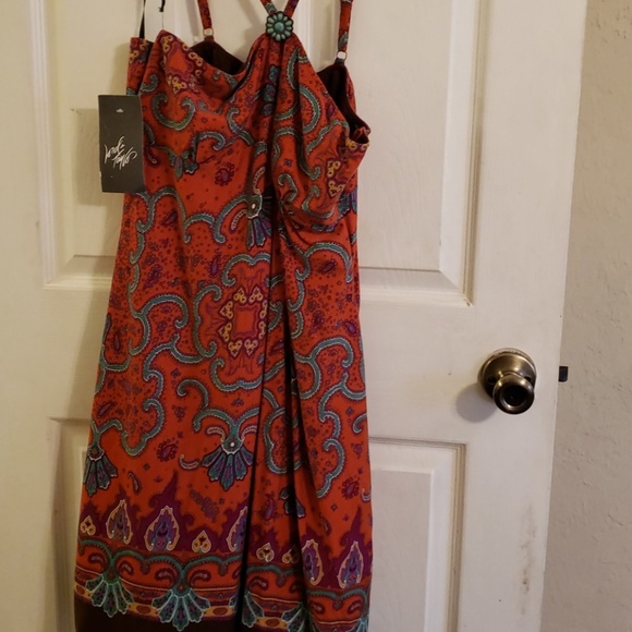 Dress - Picture 2 of 2